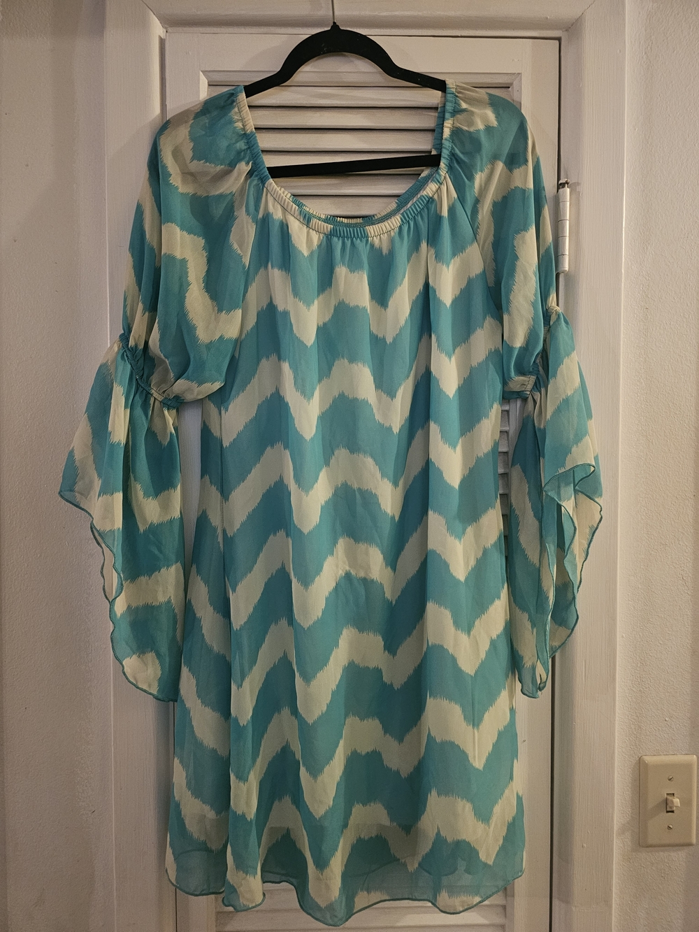 3/$13 Turquoise & Cream Chevron Sheer Tunic